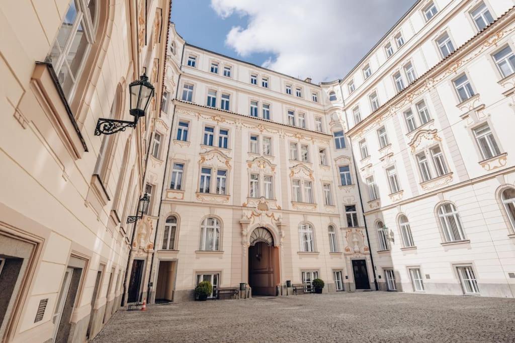 Magnificent Historical Penthouse In The Heart Of Apartament